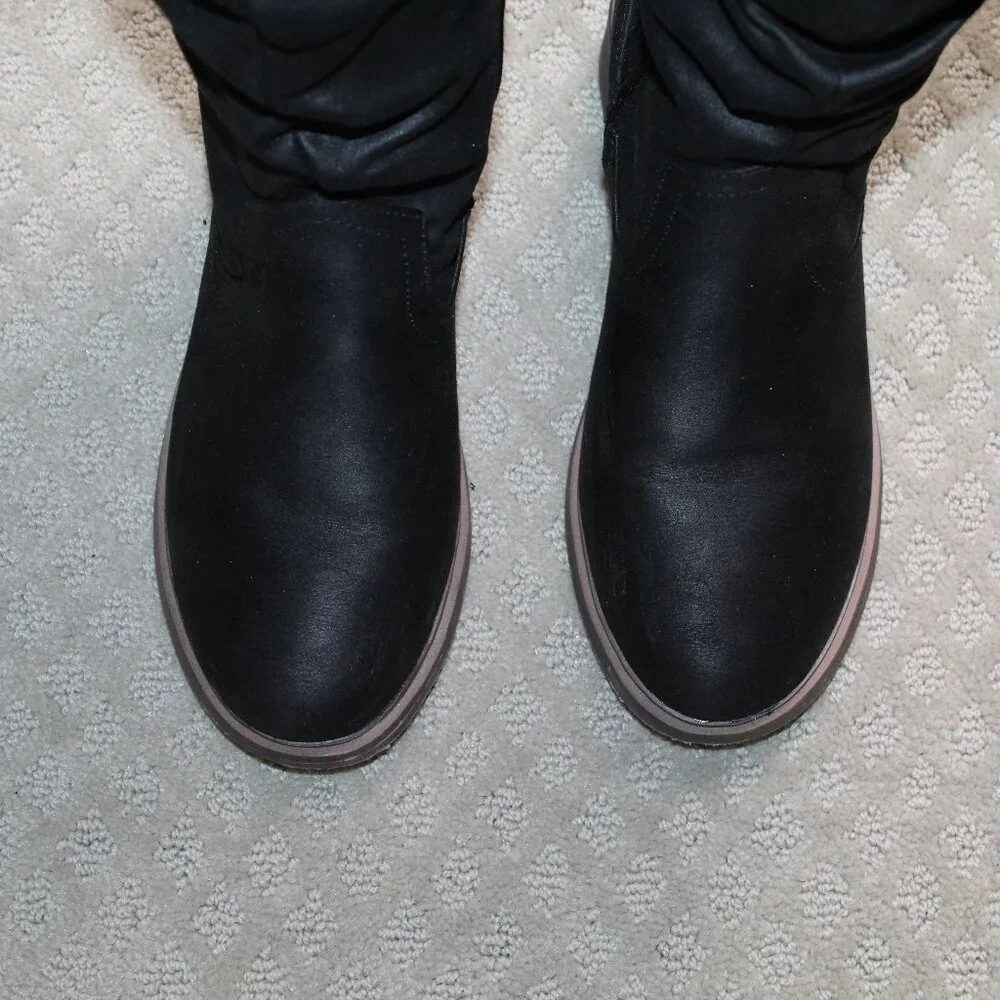 Unr8d Un ROWE2 Size 9W Black Fabric Stacked Heel Boots